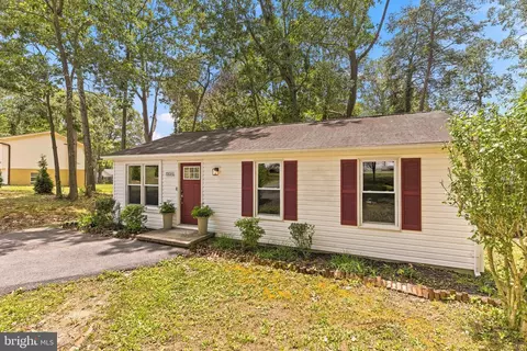 1225 Calvert Beach Rd, Saint Leonard, MD 20685
