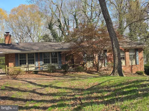 11223 Country Rd, Dunkirk, MD 20754