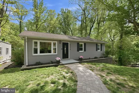 5038 Harvard St, Saint Leonard, MD 20685