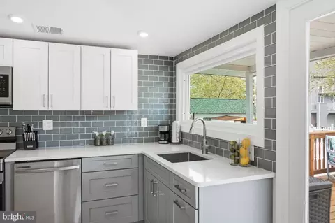 Kitchen - 8329 Bayside Rd, Chesapeake Beach, MD 20732 photo 3 of 3