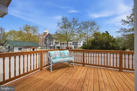 Exterior - 8329 Bayside Rd, Chesapeake Beach, MD 20732 photo 4 of 11