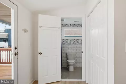 Entry Way - 8329 Bayside Rd, Chesapeake Beach, MD 20732 photo 5 of 6