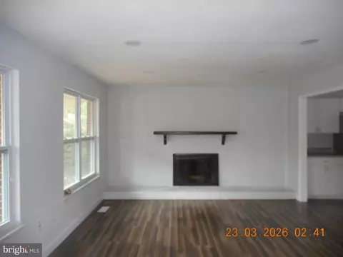 Living - 9914 Mcintosh Dr, Dunkirk, MD 20754 photo 1 of 2