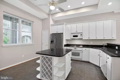 Kitchen - 733 Runabout Loop #733, Solomons, MD 20688 photo 3 of 5
