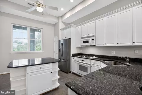 Kitchen - 733 Runabout Loop #733, Solomons, MD 20688 photo 4 of 5