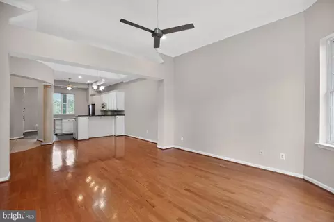 Living - 733 Runabout Loop #733, Solomons, MD 20688 photo 4 of 5