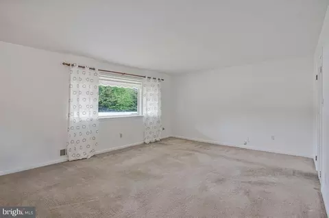 Living - 10700 Ward Rd, Dunkirk, MD 20754 photo 3 of 6