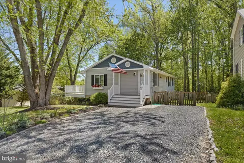 3719 3rd St, North Beach, MD 20714