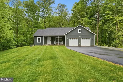 1320 Neptune Ln, Huntingtown, MD 20639