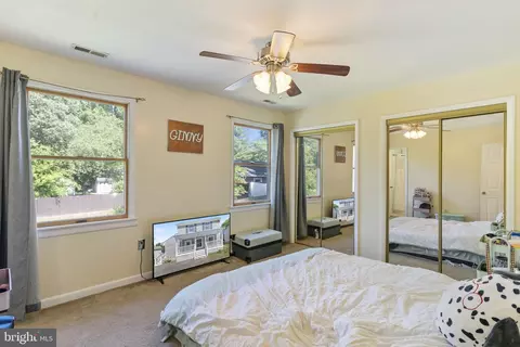 Bedroom - 8305 Circle Dr, Lusby, MD 20657 photo 5 of 6