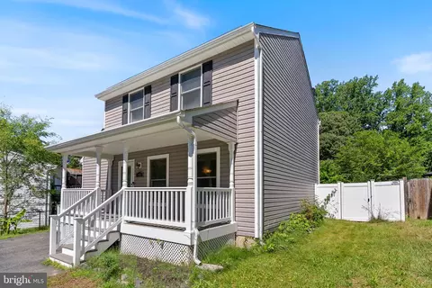 Exterior - 8305 Circle Dr, Lusby, MD 20657 photo 2 of 8