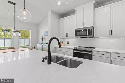 Kitchen - 2944 Heritage Dr, Chesapeake Beach, MD 20732 photo 2 of 2