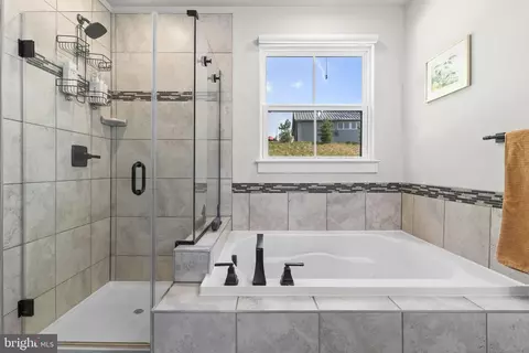 Bath - 2944 Heritage Dr, Chesapeake Beach, MD 20732 photo 3 of 4