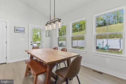 Dining - 2944 Heritage Dr, Chesapeake Beach, MD 20732 photo 2 of 3