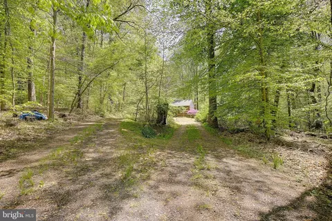 Exterior - 2050 Mccracken Dr, Dunkirk, MD 20754 photo 6 of 12