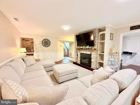 Living - 14318 Pennington Ct #113, Solomons, MD 20688 photo 1 of 1