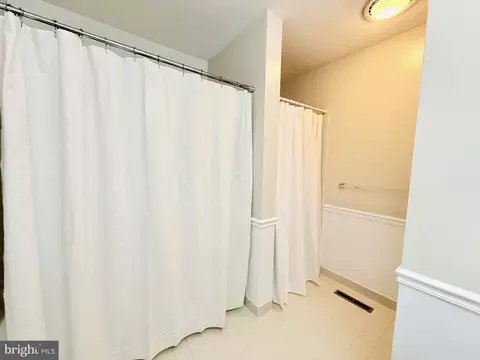 Bath - 14318 Pennington Ct #113, Solomons, MD 20688 photo 4 of 5
