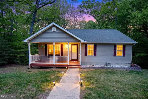 12486 Coyote Ct, Lusby, MD 20657
