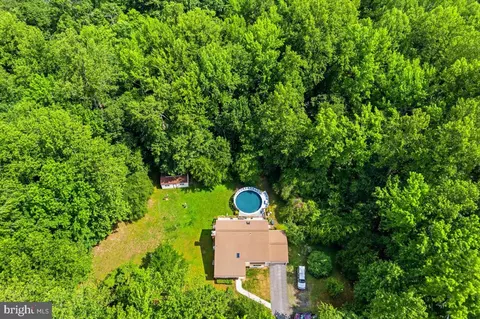 1400 Ponds Wood Rd, Huntingtown, MD 20639
