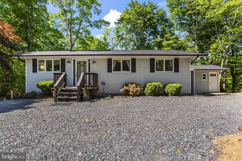 285 Red Cloud Rd, Lusby, MD 20657