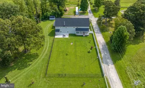 920 Woods Rd, Saint Leonard, MD 20685