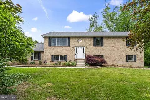 1620 Meadow Oaks Ln, Huntingtown, MD 20639