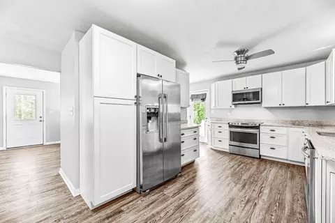 Kitchen - 11543 Tomahawk Trl, Lusby, MD 20657 photo 1 of 6