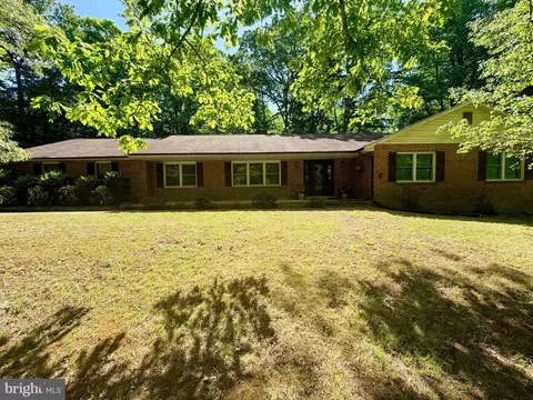 10241 Three Doctors Rd, Dunkirk, MD 20754