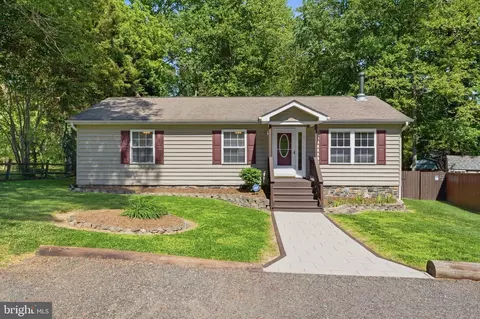 11620 Cowpoke Cir, Lusby, MD 20657