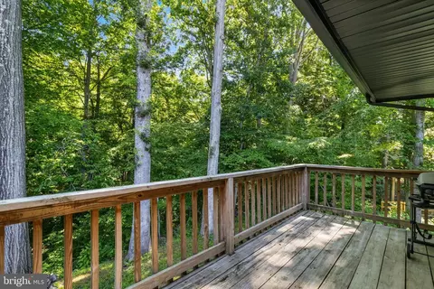Exterior - 9617 Cortland Ln, Dunkirk, MD 20754 photo 3 of 11
