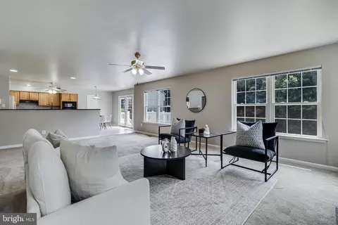 Living - 12310 Longleaf Ln, Dunkirk, MD 20754 photo 4 of 4