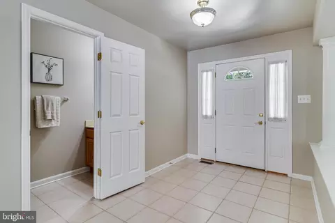 Entry Way - 12310 Longleaf Ln, Dunkirk, MD 20754 photo 4 of 5