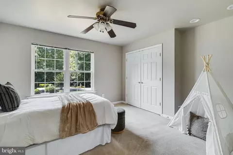 Bedroom - 12310 Longleaf Ln, Dunkirk, MD 20754 photo 5 of 8
