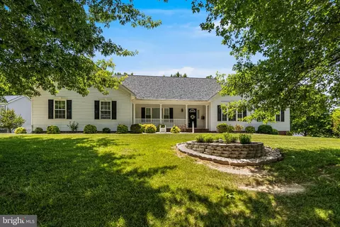 Exterior - 12310 Longleaf Ln, Dunkirk, MD 20754 photo 10 of 12