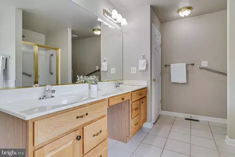 Bath - 12310 Longleaf Ln, Dunkirk, MD 20754 photo 2 of 8