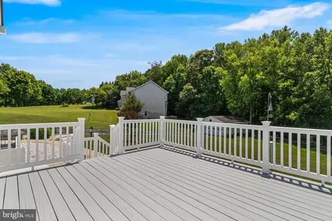 Exterior - 12310 Longleaf Ln, Dunkirk, MD 20754 photo 4 of 12