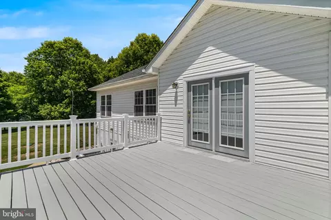 Exterior - 12310 Longleaf Ln, Dunkirk, MD 20754 photo 5 of 12