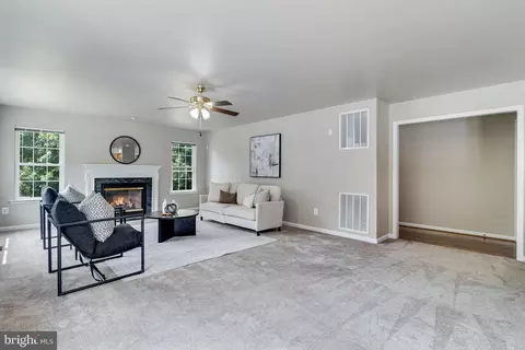Living - 12310 Longleaf Ln, Dunkirk, MD 20754 photo 1 of 4