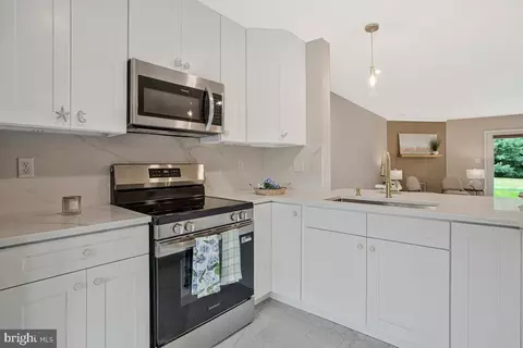 Kitchen - 13209 Clipper Cir, Solomons, MD 20688 photo 3 of 5