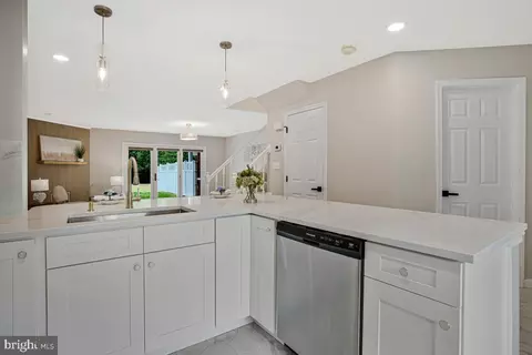 Kitchen - 13209 Clipper Cir, Solomons, MD 20688 photo 5 of 5