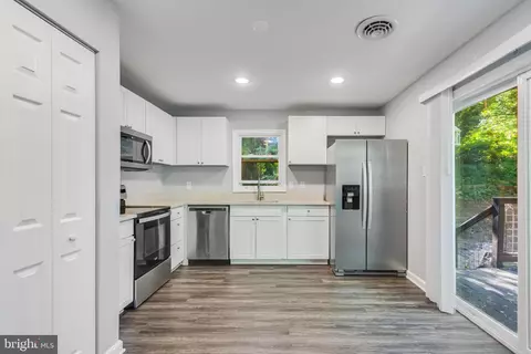 6114 2nd St, Chesapeake Beach, MD 20732