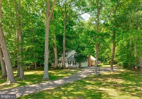 3411 Holland Cliffs Rd, Huntingtown, MD 20639