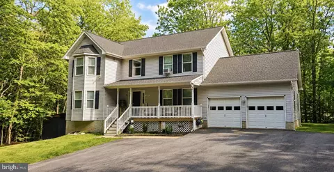 213 Binnacle Ct, Lusby, MD 20657