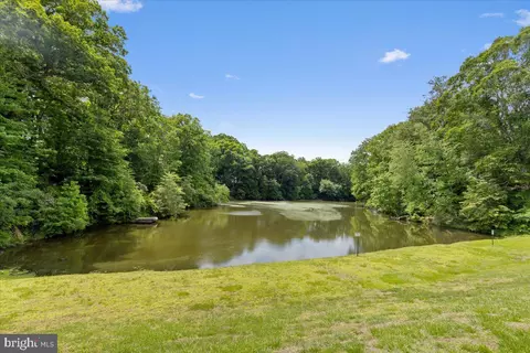 View/Area - 3901 Lakeside Ct, Dunkirk, MD 20754 photo 4 of 6
