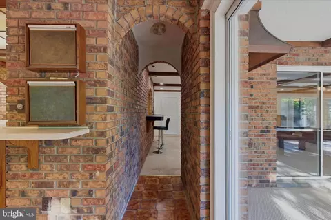 Entry Way - 3901 Lakeside Ct, Dunkirk, MD 20754 photo 8 of 11