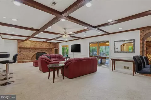 Living - 3901 Lakeside Ct, Dunkirk, MD 20754 photo 2 of 3