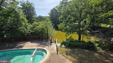 View/Area - 3901 Lakeside Ct, Dunkirk, MD 20754 photo 3 of 6