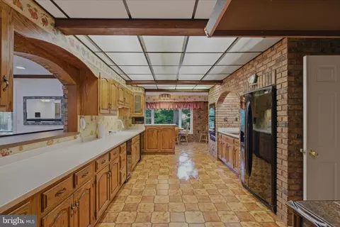 Kitchen - 3901 Lakeside Ct, Dunkirk, MD 20754 photo 6 of 6