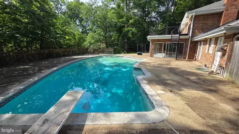 Exterior - 3901 Lakeside Ct, Dunkirk, MD 20754 photo 6 of 11
