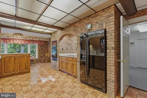 Kitchen - 3901 Lakeside Ct, Dunkirk, MD 20754 photo 4 of 6